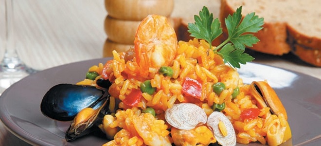 Паэлья с морепродуктами в мультиварке